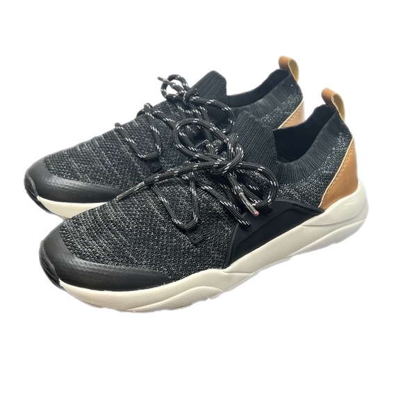 Amazon Essentials Black/Tan/Cream Unisex Kids Youth Knit Shoes Size 6 - Picture 1 of 5